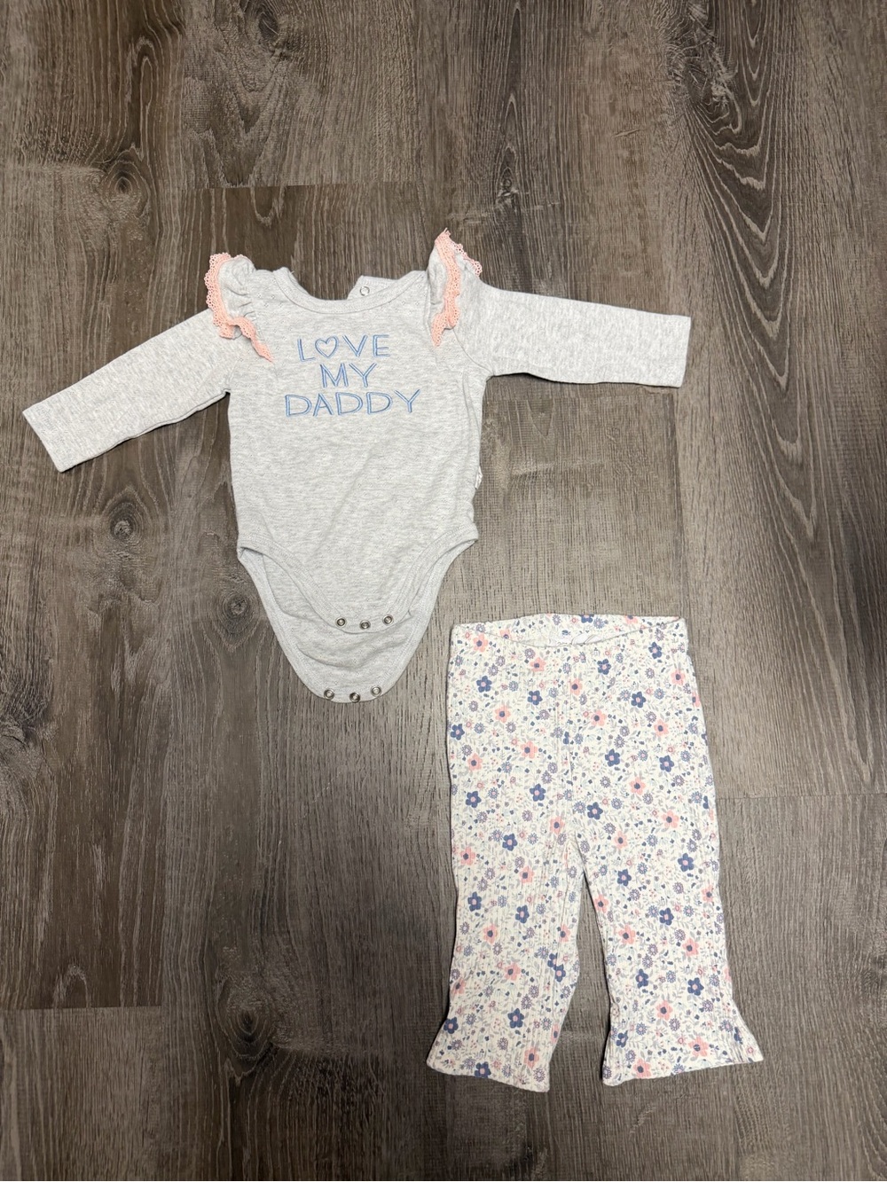 Infant Gray 'Love My Daddy' Long-Sleeve Bodysuit & Floral Pants Set